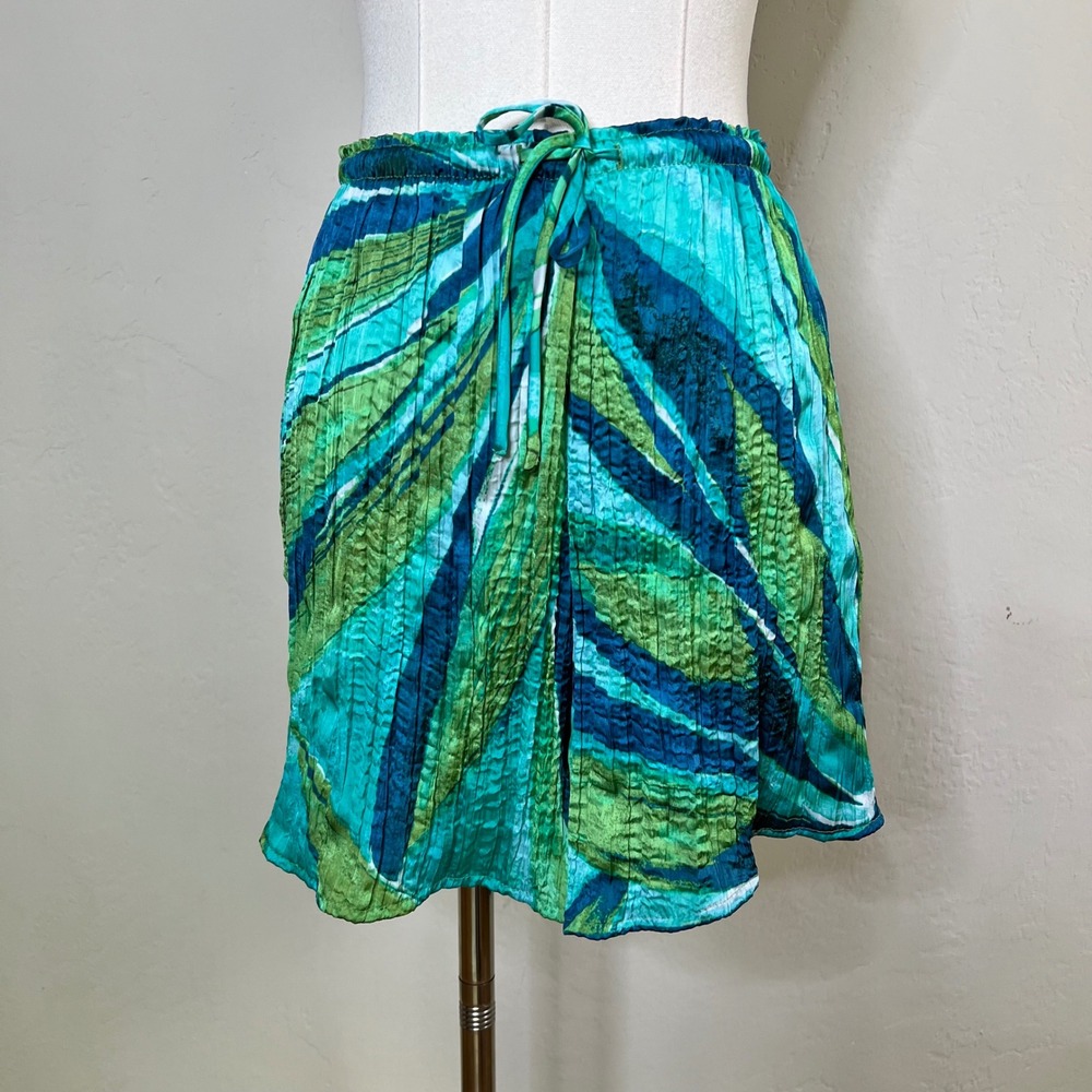 H&M Shorts Abstract Plissé Pleats Size Large Blue Green‎ Tropical Tie Waist